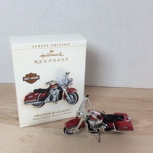 Hallmark 1994 FLHR Road King Harley Davidson Motorcycle Milestones Keepsake Orna